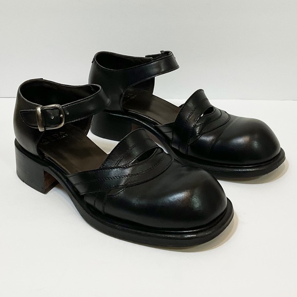 Varda Shoes - Vintage Varda Handcrafted Italian Leather Block Heel Mary Jane Shoes